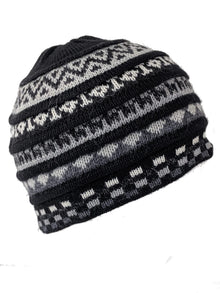 black alpaca hat 